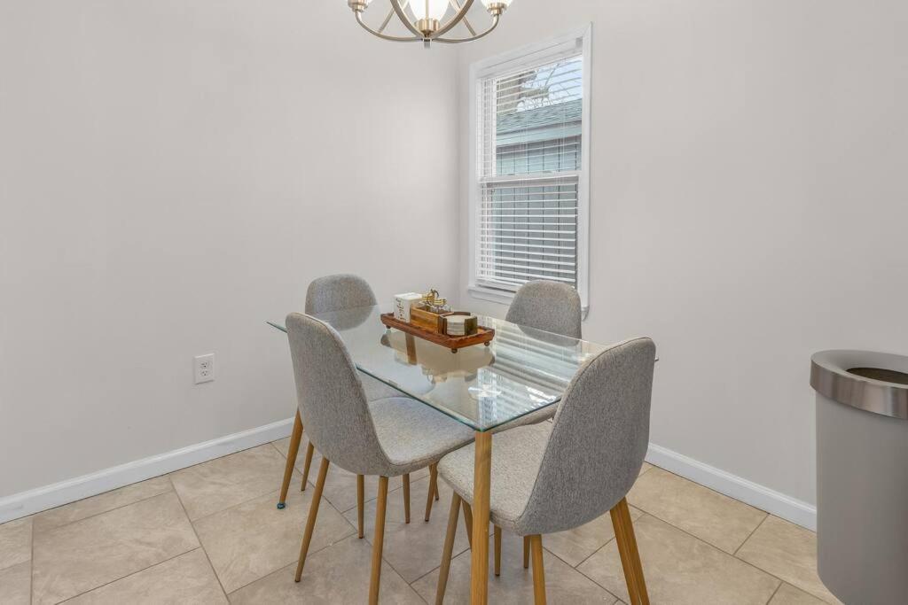 Family Style 5Br Home Mins From Buckroe Beach Hampton Eksteriør billede